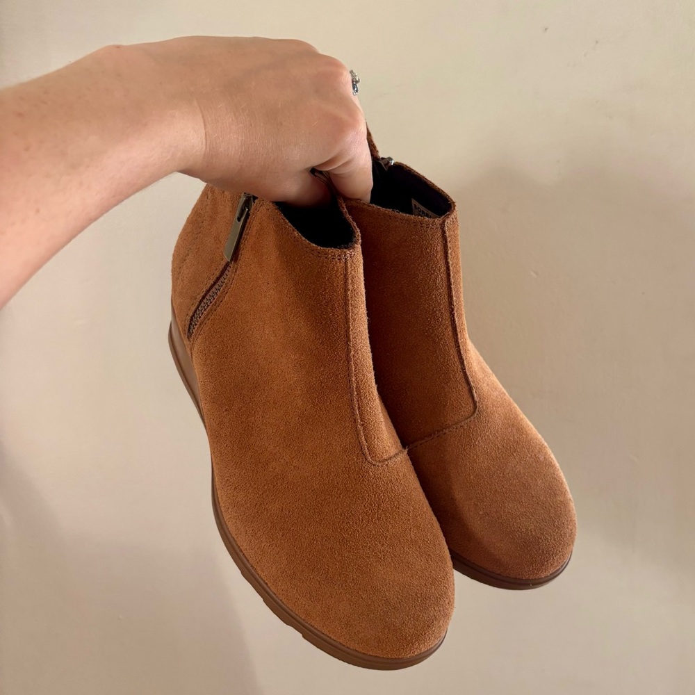 Sorel Brown Suede Boots